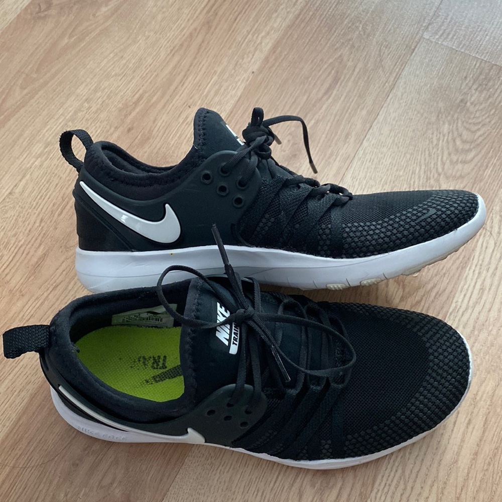 Nike free running shoes